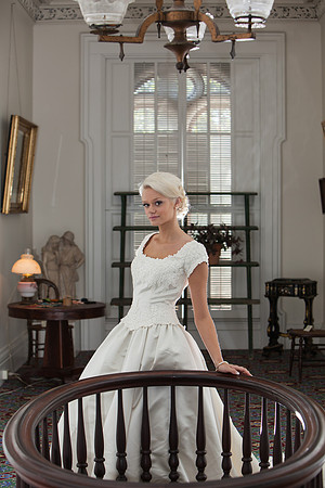 Janesville Wedding Photographer Jason Mielke at the Janesville Lincoln-Tallman House