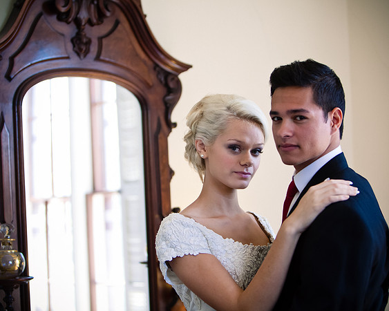 Janesville Wedding Photographer Jason Mielke at the Janesville Lincoln-Tallman House