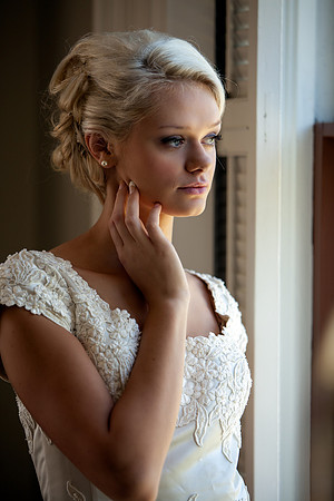 Janesville Wedding Photographer Jason Mielke at the Janesville Lincoln-Tallman House