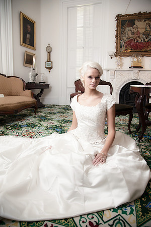 Janesville Wedding Photographer Jason Mielke at the Janesville Lincoln-Tallman House