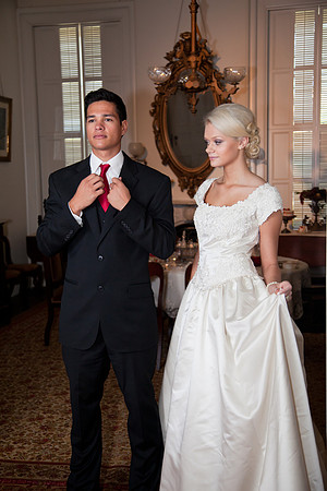 Janesville Wedding Photographer Jason Mielke at the Janesville Lincoln-Tallman House