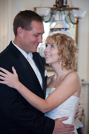 Janesville Wedding Photographer Jason Mielke at the Janesville Lincoln-Tallman House