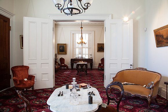 Janesville Wedding Photographer Jason Mielke at the Janesville Lincoln-Tallman House